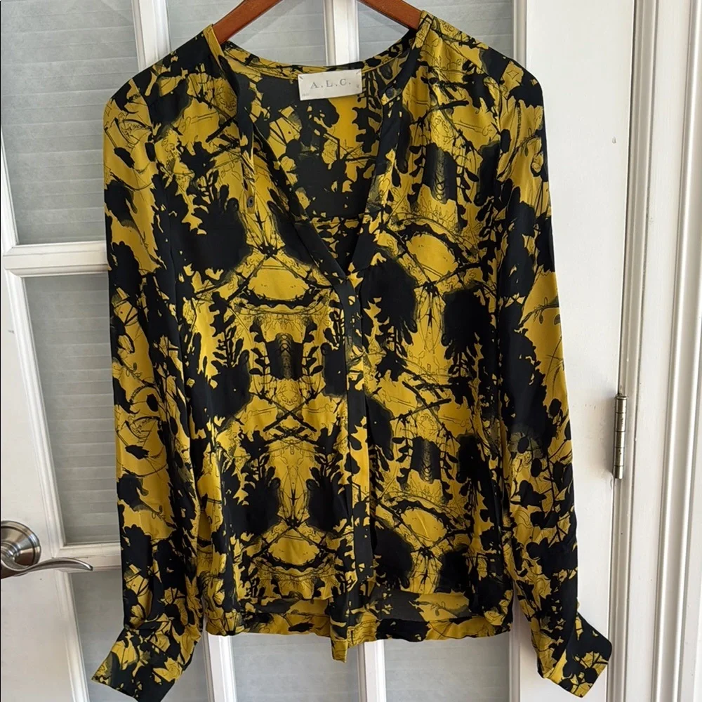 A.L.C. Black and Gold Patterned Blouse XS 100% Washed Silk - Picture 8 of 13
